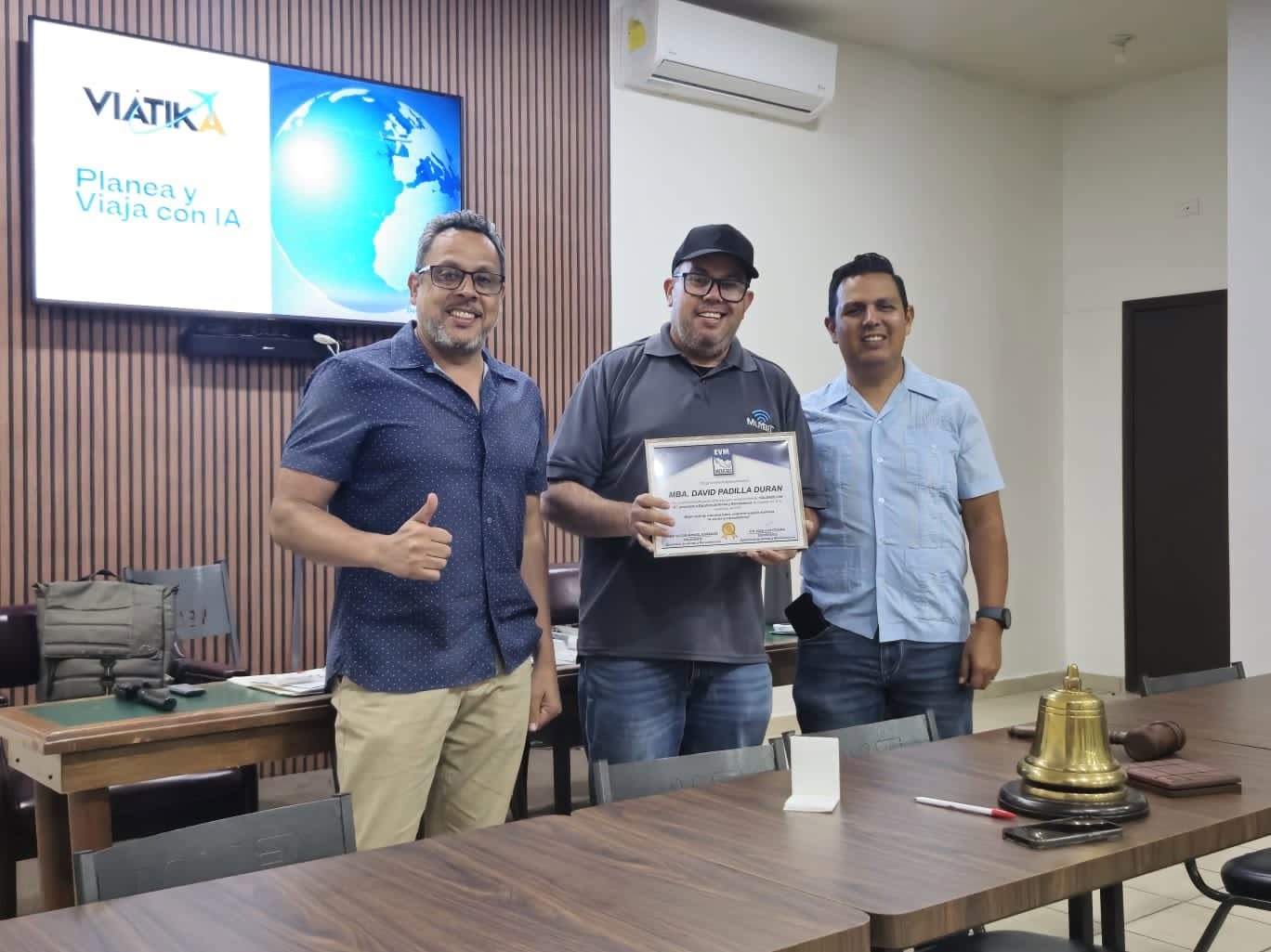 Reconocimiento a David por Planea y Viaja con IA